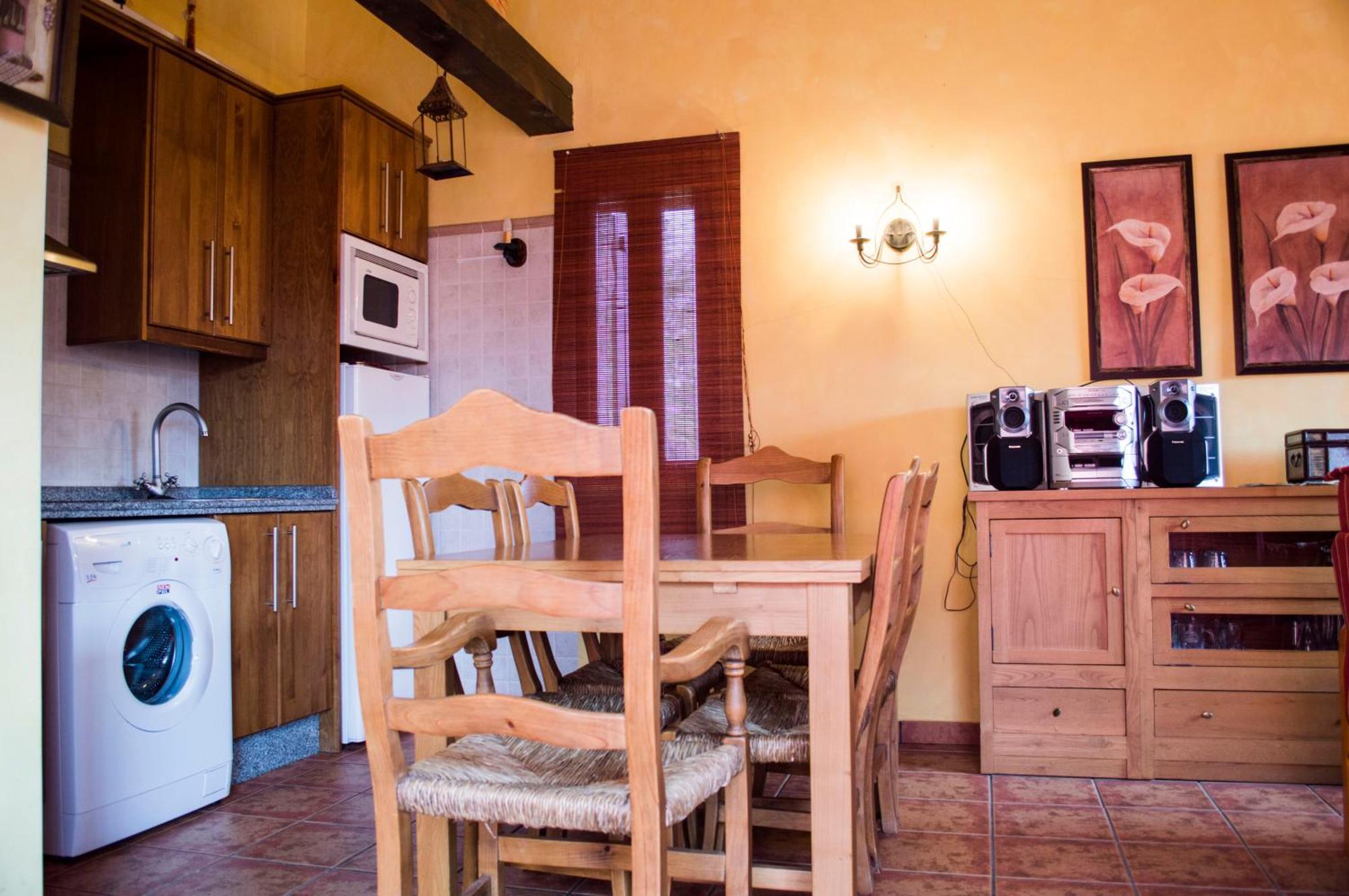 Apartamentos Rurales Alvado Tamajon Exterior photo